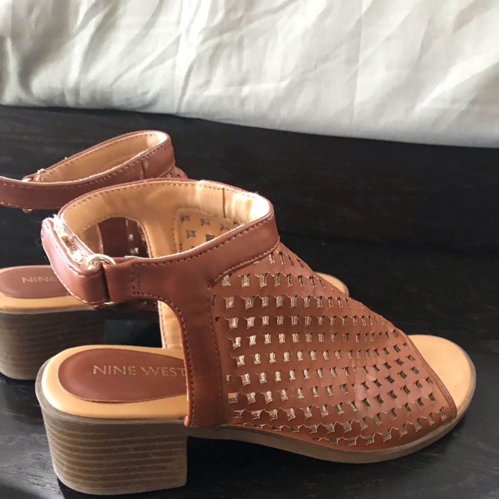 NINE WEST BLOCK HEELS